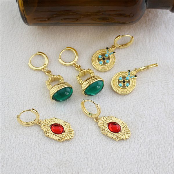 Electroplated Vintage Baroque Minimalist Accessories - Image 17