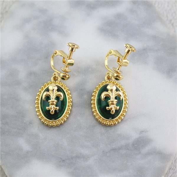 Electroplated Vintage Baroque Minimalist Accessories - Image 15